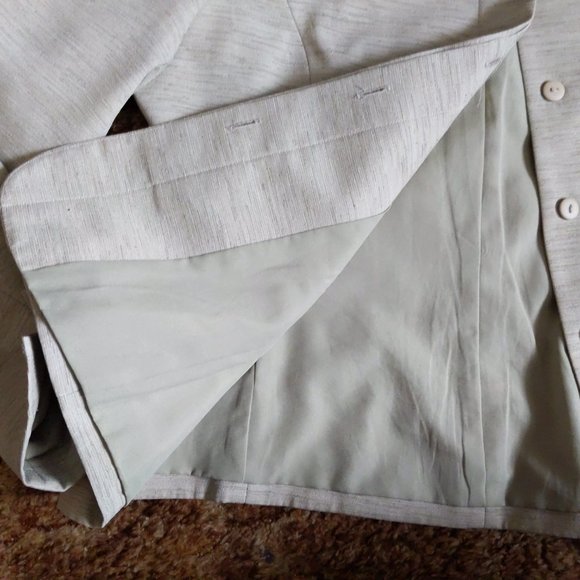 Bellessa Light Olive Green Long Sleeve Blazer - Picture 5 of 9